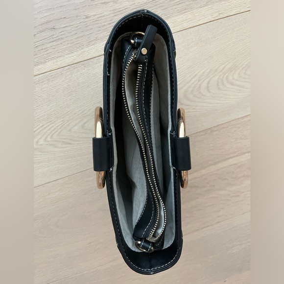 Zara square purse with circle handles - Picture 2 of 4